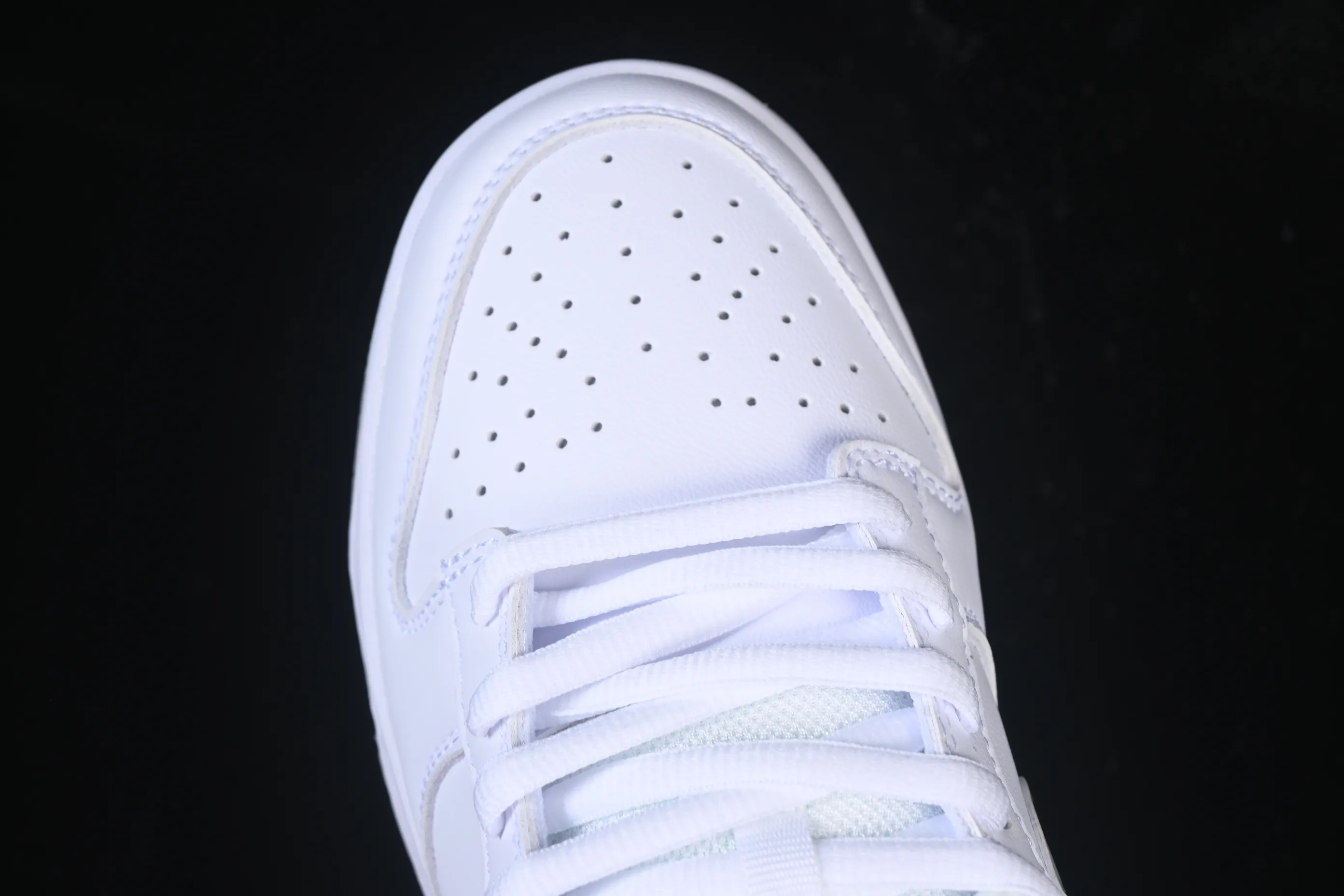 All Categories Nk SB Dunk Series Nk SB Dunk Low Low-top sneakers Supreme x Nike Dunk SB Dunk Low joint white low-top casual skateboard shoes HQ8487-100